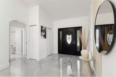 8019 N Gomez Avenue, Tampa, FL 33614 - Photo 3
