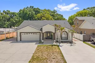 8019 N Gomez Ave, Tampa, FL 33614 - Photo 1