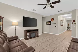225 Lakeshore Dr, Davenport, FL 33837 - Photo 3