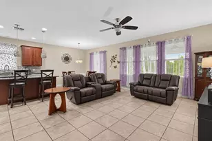 225 Lakeshore Dr, Davenport, FL 33837 - Photo 5