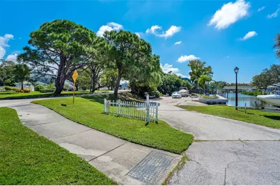 95th Avenue N, Seminole, FL 33776 - Photo 7