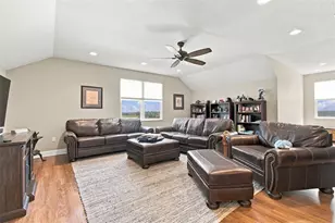 16705 Hilltop Horizons Pl, Dade City, FL 33523 - Photo 29