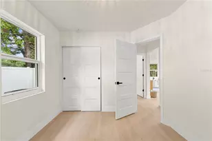 7042 Dartmouth Ave N, Saint Petersburg, FL 33710 - Photo 27
