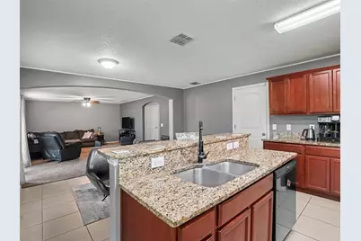 5660 Elsinore Way, Lakeland, FL 33805 - Photo 11