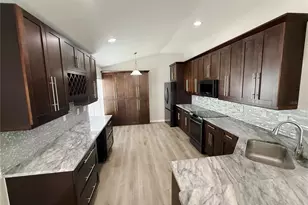 14214 Edinburgh Moor Dr, Wimauma, FL 33598 - Photo 11