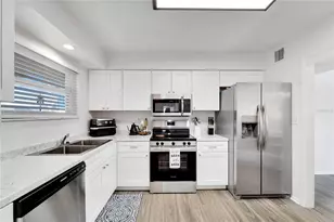 1216 Hacienda Dr, Sun City Center, FL 33573 - Photo 19