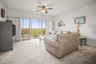 6399 Shoreline Dr, Saint Petersburg, FL 33708 - Photo 11