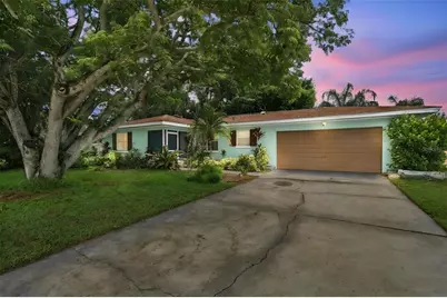 1711 N Highland Avenue, Clearwater, FL 33755 - Photo 1