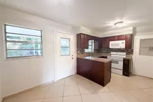 13732 21st St, Dade City, FL 33525 - Photo 5
