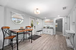 7954 49th Ave N, Saint Petersburg, FL 33709 - Photo 9
