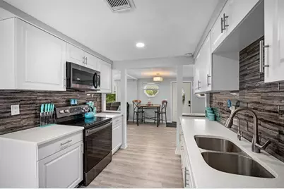 7954 49th Avenue N, Saint Petersburg, FL 33709 - Photo 13