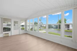 641 Mt Lancaster Ave NE, Saint Petersburg, FL 33702 - Photo 5