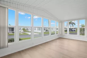 641 Mt Lancaster Ave NE, Saint Petersburg, FL 33702 - Photo 7