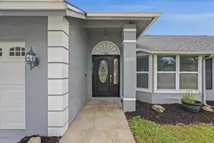 28710 Twinbrook Ln, Wesley Chapel, FL 33543 - Photo 3
