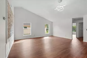 28710 Twinbrook Ln, Wesley Chapel, FL 33543 - Photo 13