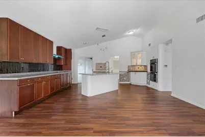 28710 Twinbrook Lane, Wesley Chapel, FL 33543 - Photo 9