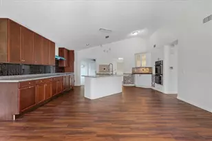 28710 Twinbrook Ln, Wesley Chapel, FL 33543 - Photo 9