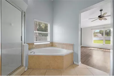 3809 Hanover Hill Dr, Valrico, FL 33596 - Photo 21