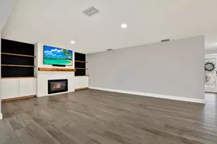 14380 Passage Way, Seminole, FL 33776 - Photo 19