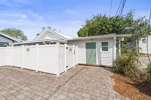 1619 7th Ave N, Saint Petersburg, FL 33713 - Photo 1
