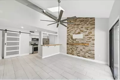 101 N Hill Avenue #2, Deland, FL 32724 - Photo 3
