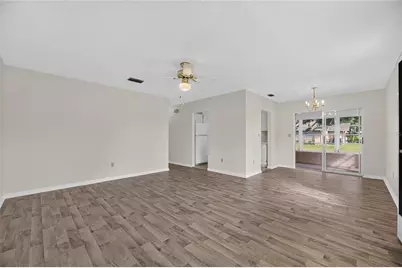 1904 Canterbury Lane #18, Sun City Center, FL 33573 - Photo 9