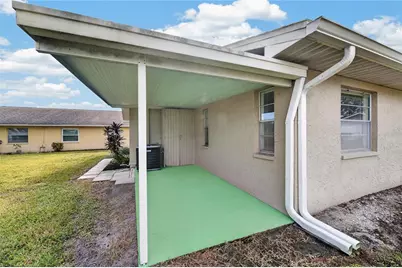 1904 Canterbury Lane #18, Sun City Center, FL 33573 - Photo 5