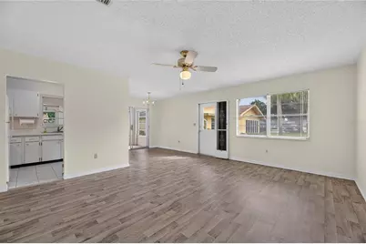 1904 Canterbury Lane #18, Sun City Center, FL 33573 - Photo 7