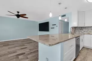 8039 Garden Dr, Seminole, FL 33772 - Photo 11