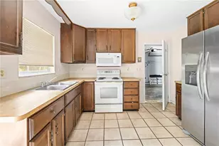 7450 Dundee Way, Weeki Wachee, FL 34613 - Photo 17