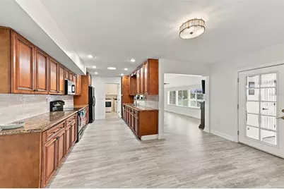 1810 Milford Circle, Sun City Center, FL 33573 - Photo 9