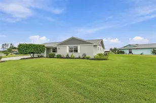 1810 Milford Cir, Sun City Center, FL 33573 - Photo 7
