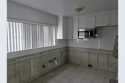 1595 Arizona Avenue NE, Saint Petersburg, FL 33703 - Photo 7