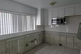 1595 Arizona Ave NE, Saint Petersburg, FL 33703 - Photo 7