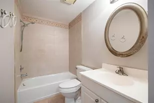 627 Timber Bay Cir W, Oldsmar, FL 34677 - Photo 17