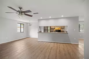 627 Timber Bay Cir W, Oldsmar, FL 34677 - Photo 13