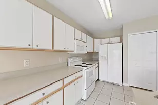 6405 Barksdale Way, Riverview, FL 33578 - Photo 9