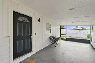 1151 55th Ave S, Saint Petersburg, FL 33705 - Photo 3