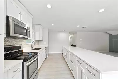 1151 55th Avenue S, Saint Petersburg, FL 33705 - Photo 5