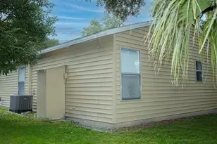 3113 Gordon Ct, Tampa, FL 33619 - Photo 7