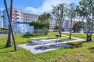 6025 Shore Blvd S, Gulfport, FL 33707 - Photo 21