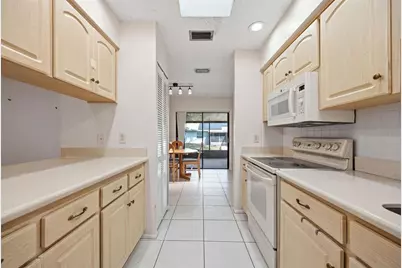 4609 Deerwalk Avenue, Tampa, FL 33624 - Photo 13
