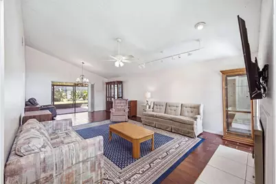 4609 Deerwalk Avenue, Tampa, FL 33624 - Photo 5