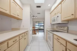 4609 Deerwalk Ave, Tampa, FL 33624 - Photo 15