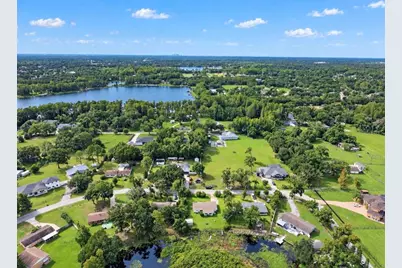 717 W Deer Lake Drive, Lutz, FL 33548 - Photo 37