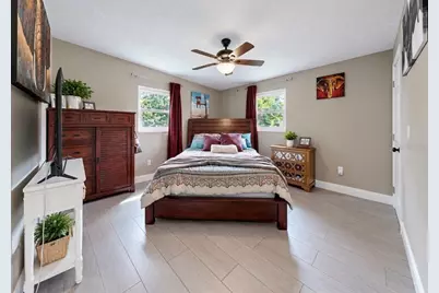 717 W Deer Lake Drive, Lutz, FL 33548 - Photo 25