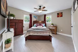 717 W Deer Lake Dr, Lutz, FL 33548 - Photo 25