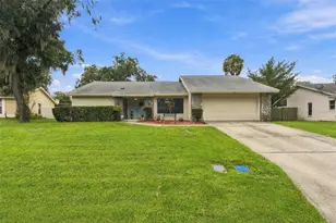 2621 Bridle Dr, Plant City, FL 33566 - Photo 1