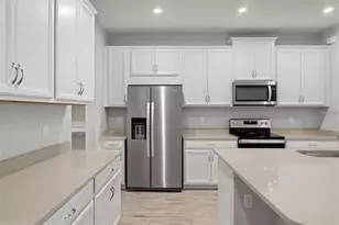 2326 Summerlit St, Lutz, FL 33559 - Photo 7
