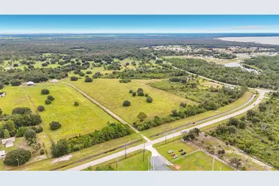 10721 Leisure Lane E, Lake Wales, FL 33898 - Photo 3